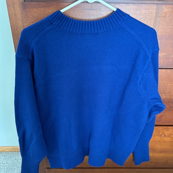 Banana Republic royal blue sweater, size L. Like New. - Picture 3 of 3